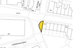 Property for sale by Auction A black and white map shows the intersection of Lawnwood Road and another unnamed road near BS5 0EL. A triangular yellow-highlighted area is marked between property numbered 212 and the unnamed road near "Jolly Roger (PH)." Nearby building numbers include 190, 195, 197, 201, and 224. Presented by World of Auctions